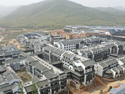 宜興窯湖小鎮(zhèn)二標(biāo)段配電房國(guó)慶前順利完成送電！